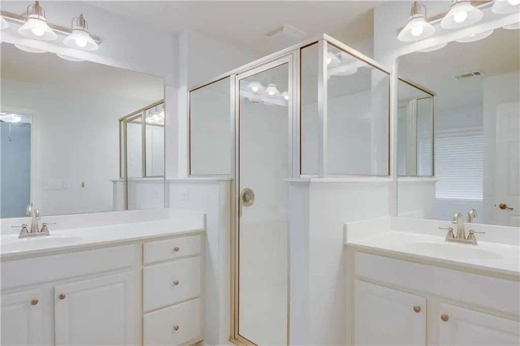 638 Pember Point Unit 638, Sandy Springs, Georgia 30350, 3 Bedrooms Bedrooms, ,3 BathroomsBathrooms,Residential,Sold,638 Pember Point Unit 638,6894543