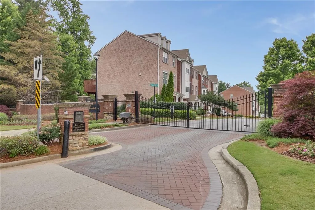 638 Pember Point Unit 638, Sandy Springs, Georgia 30350, 3 Bedrooms Bedrooms, ,3 BathroomsBathrooms,Residential,Sold,638 Pember Point Unit 638,6894543