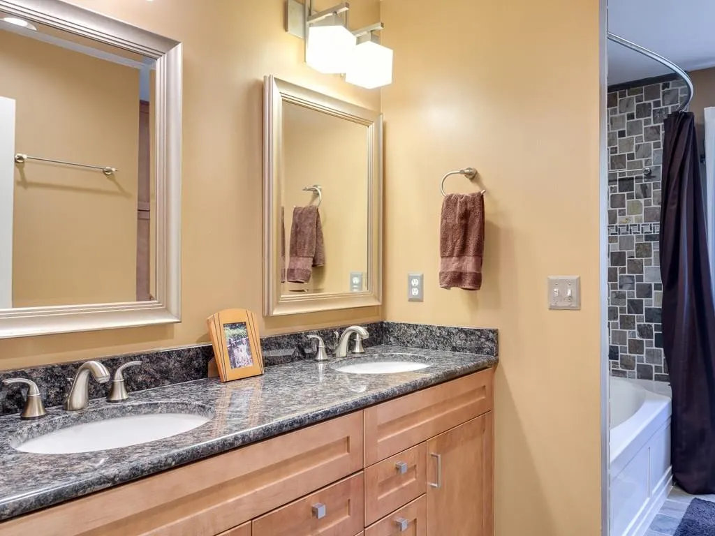 95 Brandon Ridge Drive, Atlanta, Georgia 30328, 5 Bedrooms Bedrooms, ,3 BathroomsBathrooms,Residential,Sold,95 Brandon Ridge Drive,5703642