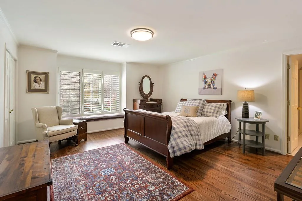 875 Old Creek Trail, Sandy Springs, Georgia 30328, 5 Bedrooms Bedrooms, ,3 BathroomsBathrooms,Residential,Sold,875 Old Creek Trail,6534798