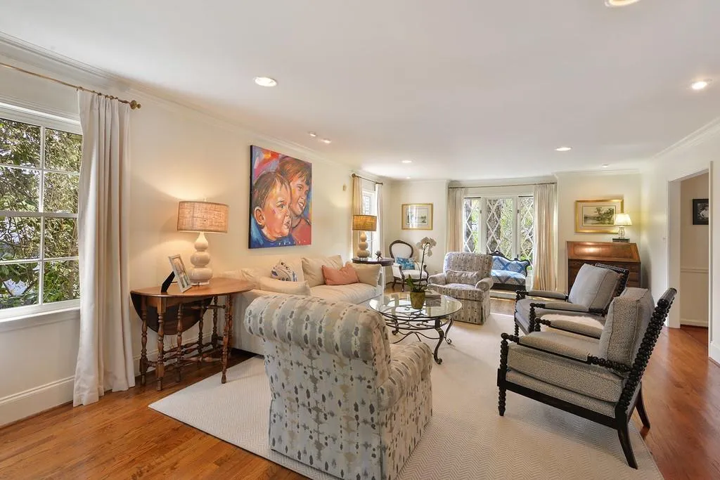 875 Old Creek Trail, Sandy Springs, Georgia 30328, 5 Bedrooms Bedrooms, ,3 BathroomsBathrooms,Residential,Sold,875 Old Creek Trail,6534798