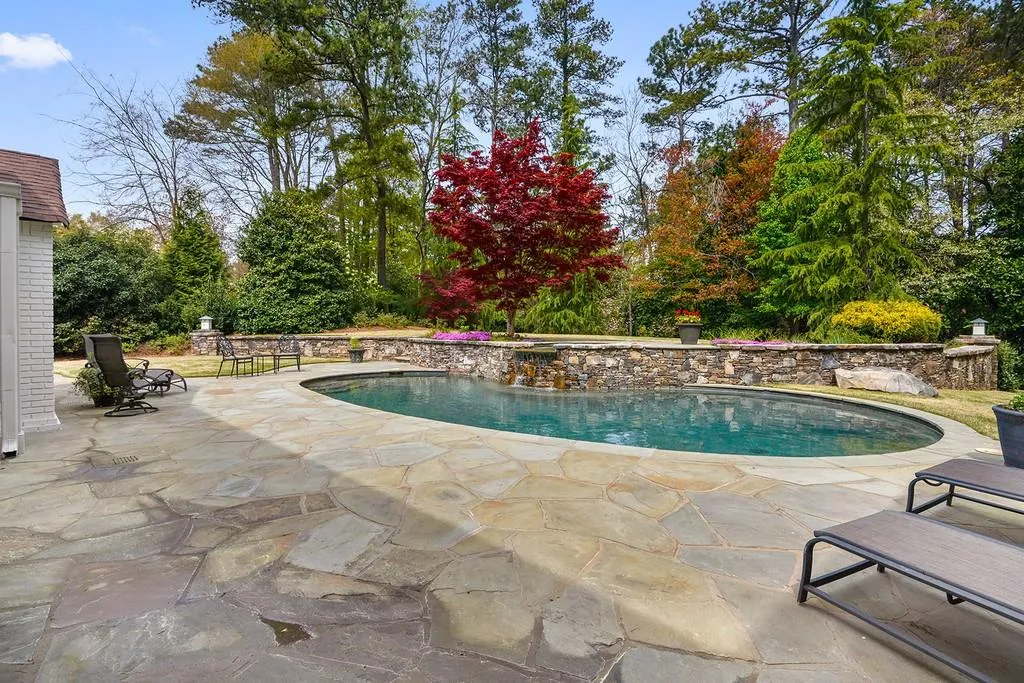 875 Old Creek Trail, Sandy Springs, Georgia 30328, 5 Bedrooms Bedrooms, ,3 BathroomsBathrooms,Residential,Sold,875 Old Creek Trail,6534798