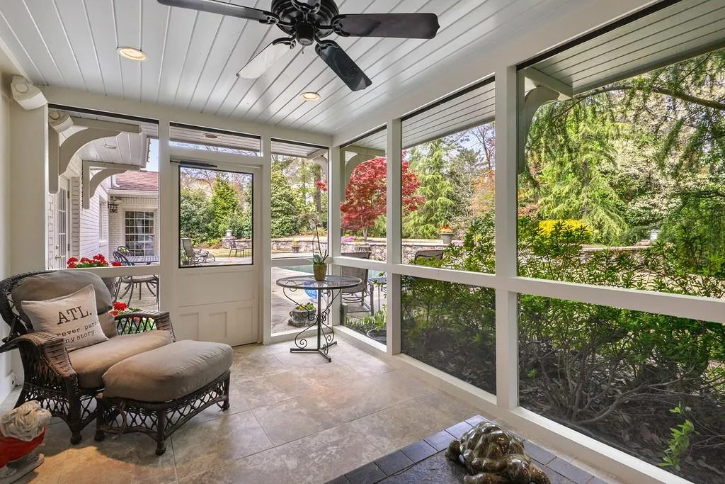 875 Old Creek Trail, Sandy Springs, Georgia 30328, 5 Bedrooms Bedrooms, ,3 BathroomsBathrooms,Residential,Sold,875 Old Creek Trail,6534798