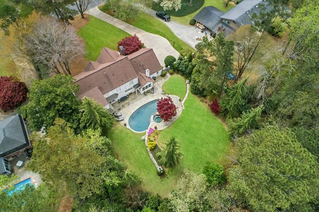 875 Old Creek Trail, Sandy Springs, Georgia 30328, 5 Bedrooms Bedrooms, ,3 BathroomsBathrooms,Residential,Sold,875 Old Creek Trail,6534798