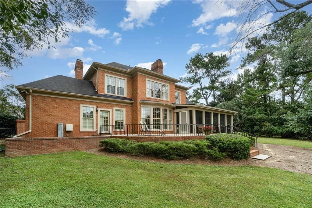 2916 Rivermeade Drive Nw, Atlanta, Georgia 30327, 5 Bedrooms Bedrooms, ,5 BathroomsBathrooms,Residential,For Sale,2916 Rivermeade Drive Nw,7658060