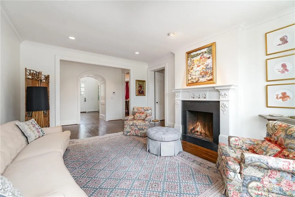 2916 Rivermeade Drive Nw, Atlanta, Georgia 30327, 5 Bedrooms Bedrooms, ,5 BathroomsBathrooms,Residential,For Sale,2916 Rivermeade Drive Nw,7658060