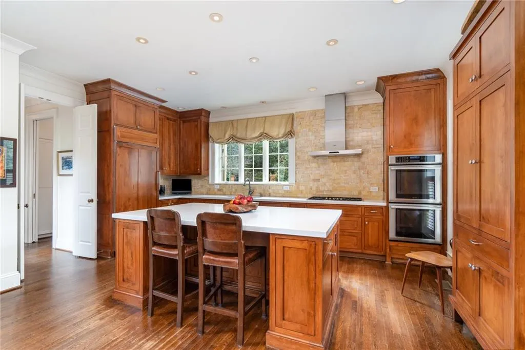 2916 Rivermeade Drive Nw, Atlanta, Georgia 30327, 5 Bedrooms Bedrooms, ,5 BathroomsBathrooms,Residential,For Sale,2916 Rivermeade Drive Nw,7658060