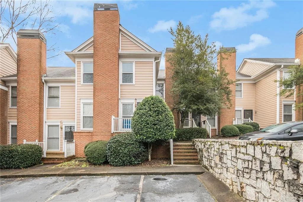 7500 Roswell Road Unit 21, Atlanta, Georgia 30350, 2 Bedrooms Bedrooms, ,2 BathroomsBathrooms,Residential,Sold,7500 Roswell Road Unit 21,7019385