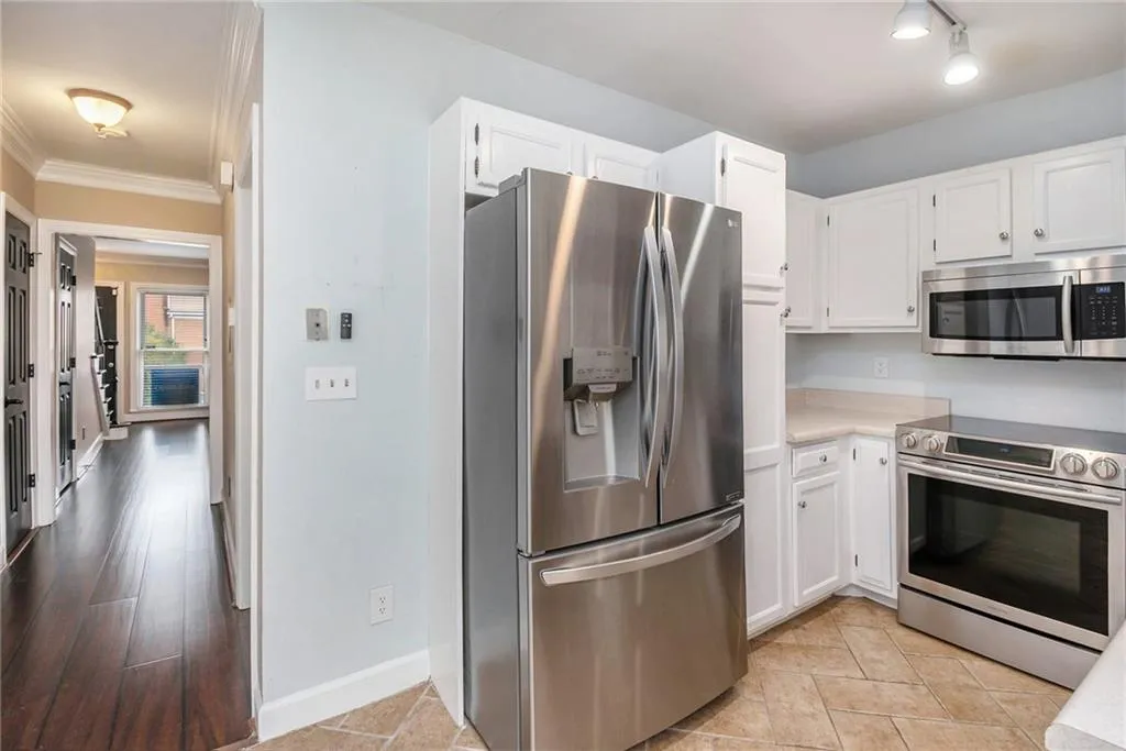 7500 Roswell Road Unit 21, Atlanta, Georgia 30350, 2 Bedrooms Bedrooms, ,2 BathroomsBathrooms,Residential,Sold,7500 Roswell Road Unit 21,7019385