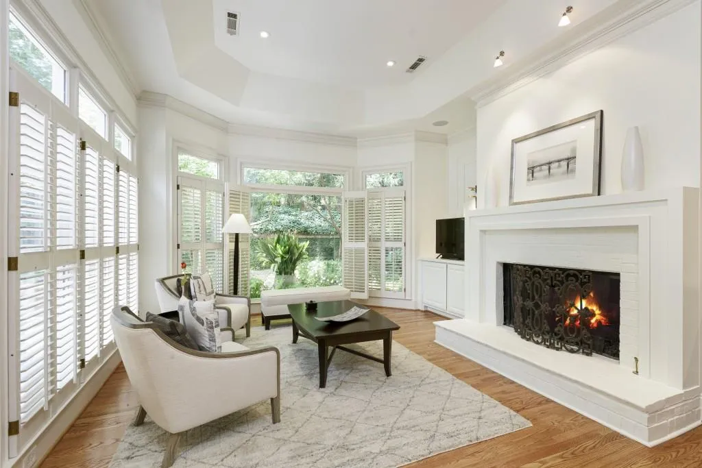 425 Winfield Glen Court, Sandy Springs, Georgia 30342, 4 Bedrooms Bedrooms, ,3 BathroomsBathrooms,Residential,Sold,425 Winfield Glen Court,6743054