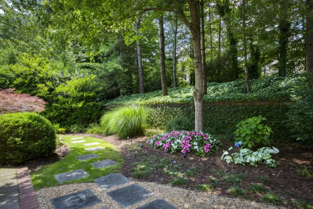 425 Winfield Glen Court, Sandy Springs, Georgia 30342, 4 Bedrooms Bedrooms, ,3 BathroomsBathrooms,Residential,Sold,425 Winfield Glen Court,6743054