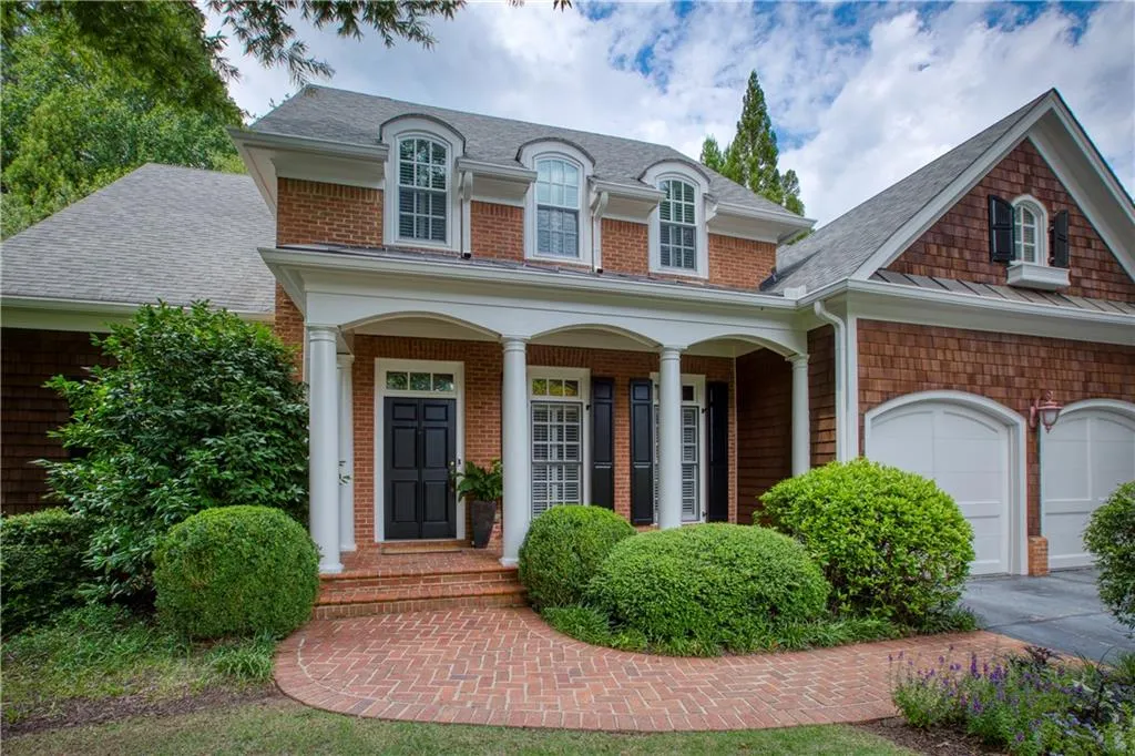 425 Winfield Glen Court, Sandy Springs, Georgia 30342, 4 Bedrooms Bedrooms, ,3 BathroomsBathrooms,Residential,Sold,425 Winfield Glen Court,6743054