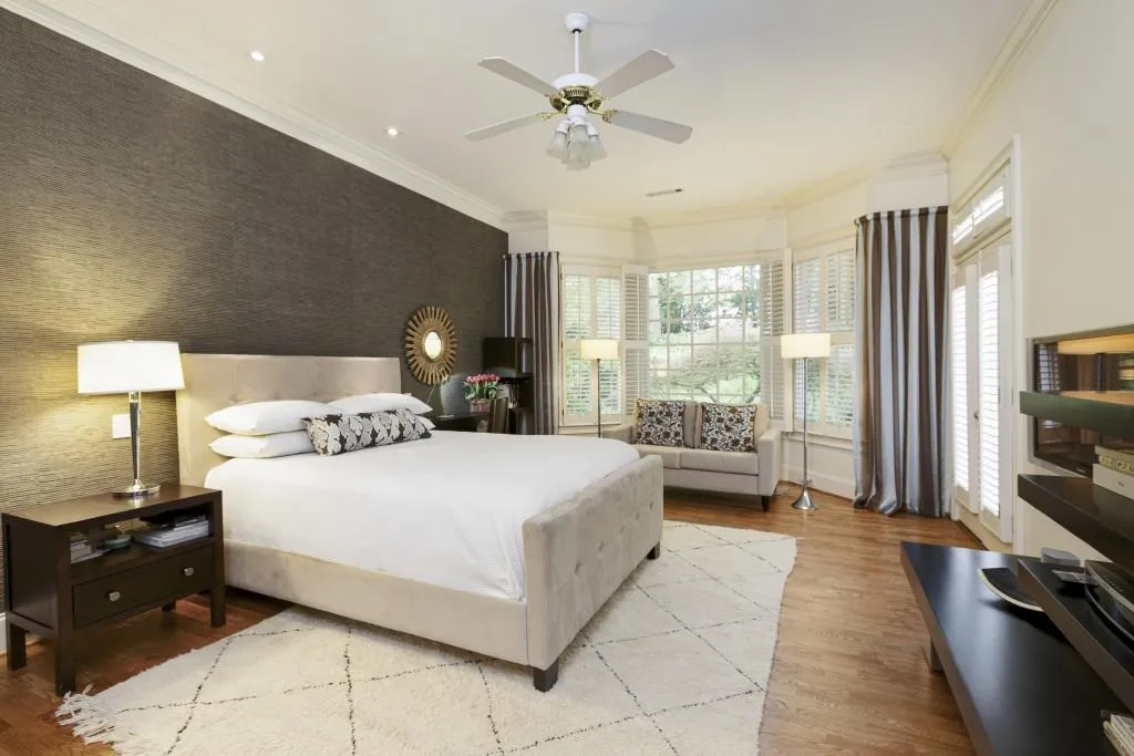 425 Winfield Glen Court, Sandy Springs, Georgia 30342, 4 Bedrooms Bedrooms, ,3 BathroomsBathrooms,Residential,Sold,425 Winfield Glen Court,6743054