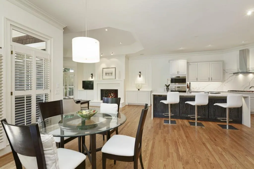 425 Winfield Glen Court, Sandy Springs, Georgia 30342, 4 Bedrooms Bedrooms, ,3 BathroomsBathrooms,Residential,Sold,425 Winfield Glen Court,6743054