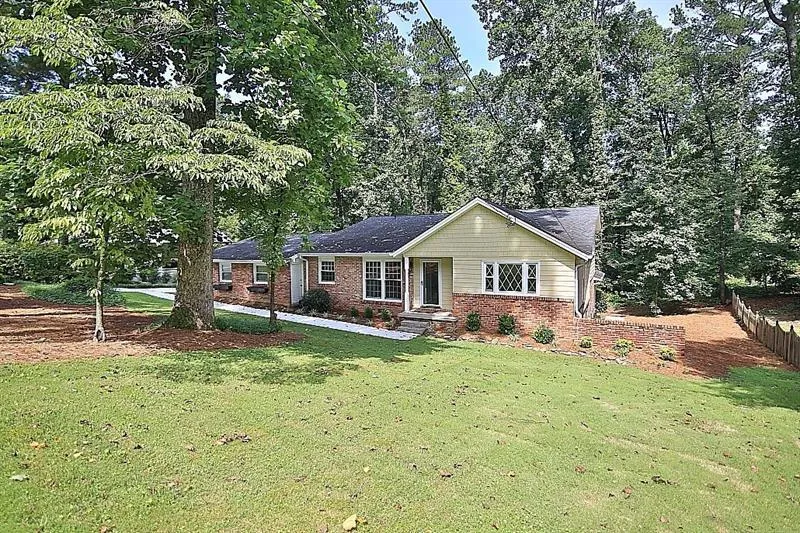 6690 Castleton Drive, Sandy Springs, Georgia 30328, 4 Bedrooms Bedrooms, ,3 BathroomsBathrooms,Residential,Sold,6690 Castleton Drive,6033820