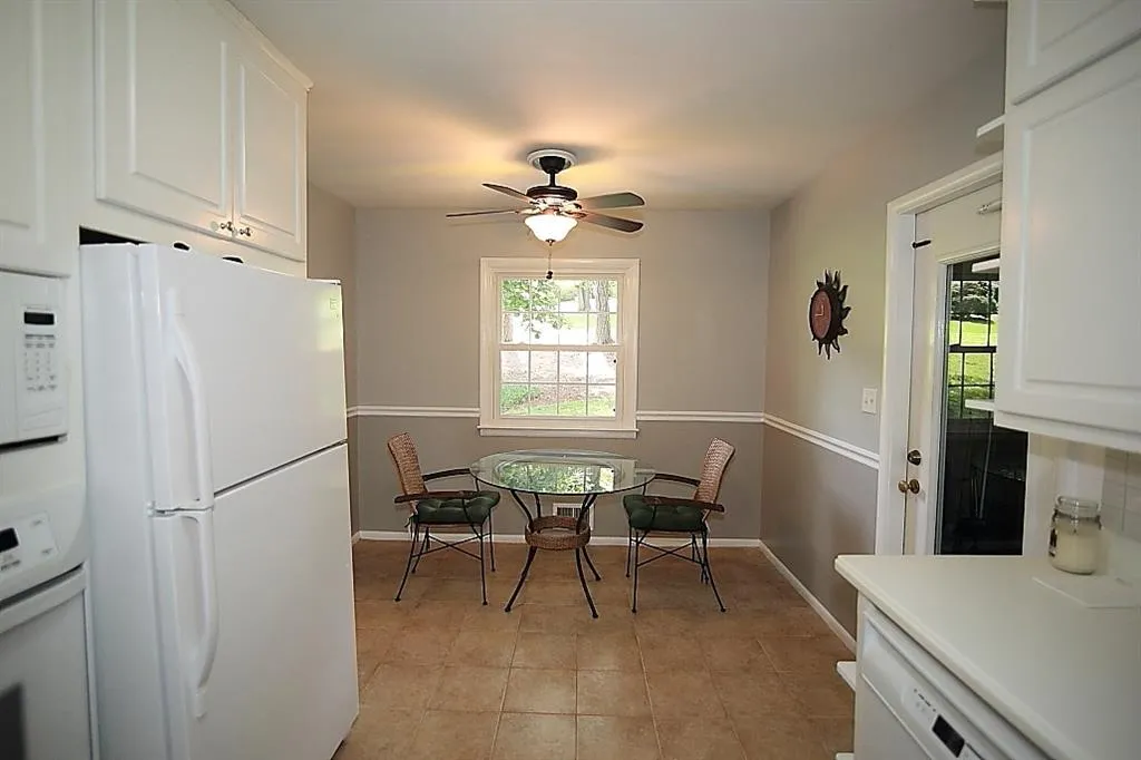 6690 Castleton Drive, Sandy Springs, Georgia 30328, 4 Bedrooms Bedrooms, ,3 BathroomsBathrooms,Residential,Sold,6690 Castleton Drive,6033820