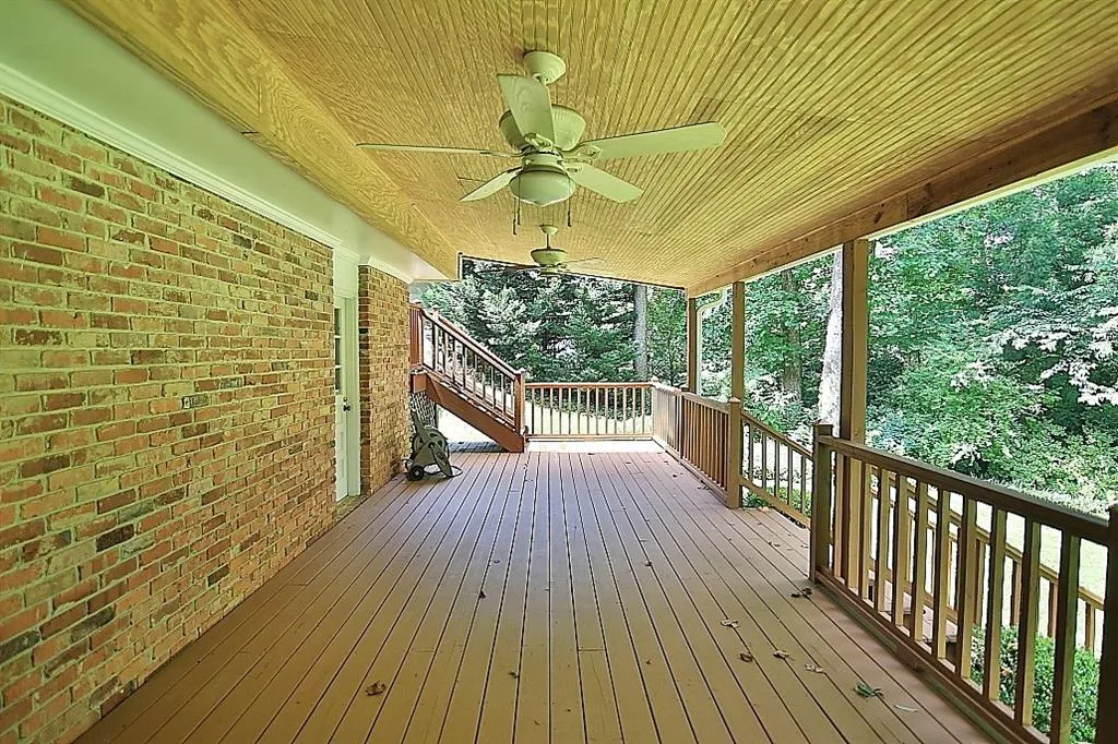 6690 Castleton Drive, Sandy Springs, Georgia 30328, 4 Bedrooms Bedrooms, ,3 BathroomsBathrooms,Residential,Sold,6690 Castleton Drive,6033820