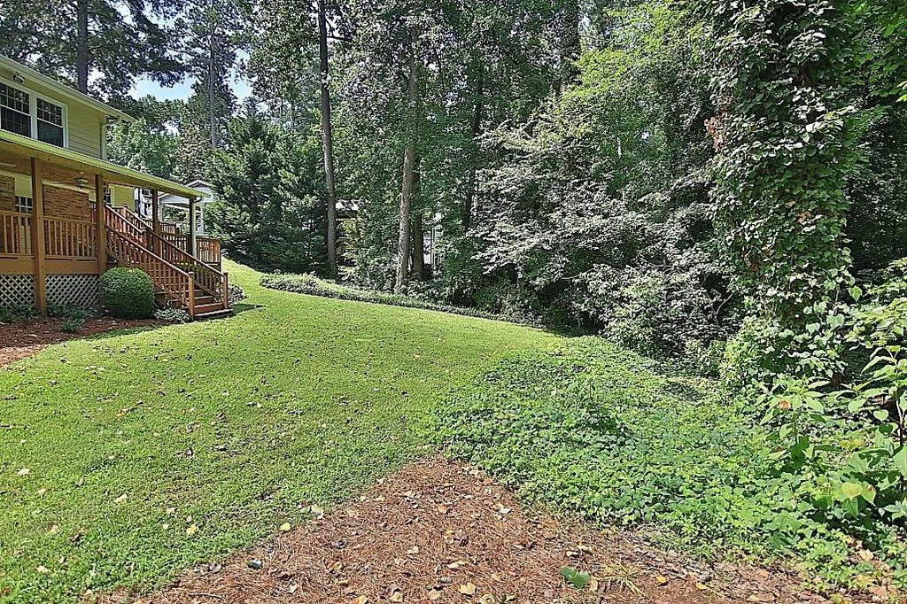 6690 Castleton Drive, Sandy Springs, Georgia 30328, 4 Bedrooms Bedrooms, ,3 BathroomsBathrooms,Residential,Sold,6690 Castleton Drive,6033820