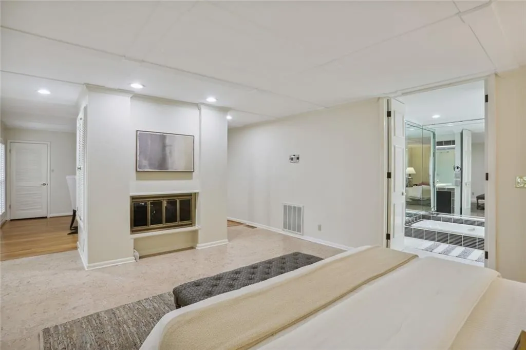 460 River Valley Road, Sandy Springs, Georgia 30328, 4 Bedrooms Bedrooms, ,3 BathroomsBathrooms,Residential,Sold,460 River Valley Road,7147596