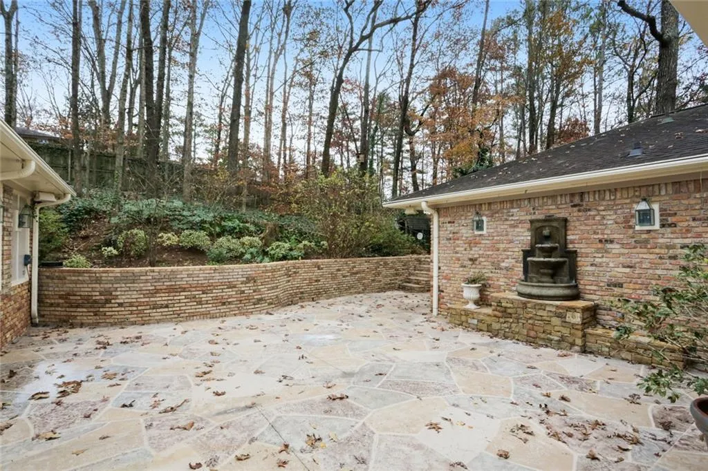 460 River Valley Road, Sandy Springs, Georgia 30328, 4 Bedrooms Bedrooms, ,3 BathroomsBathrooms,Residential,Sold,460 River Valley Road,7147596