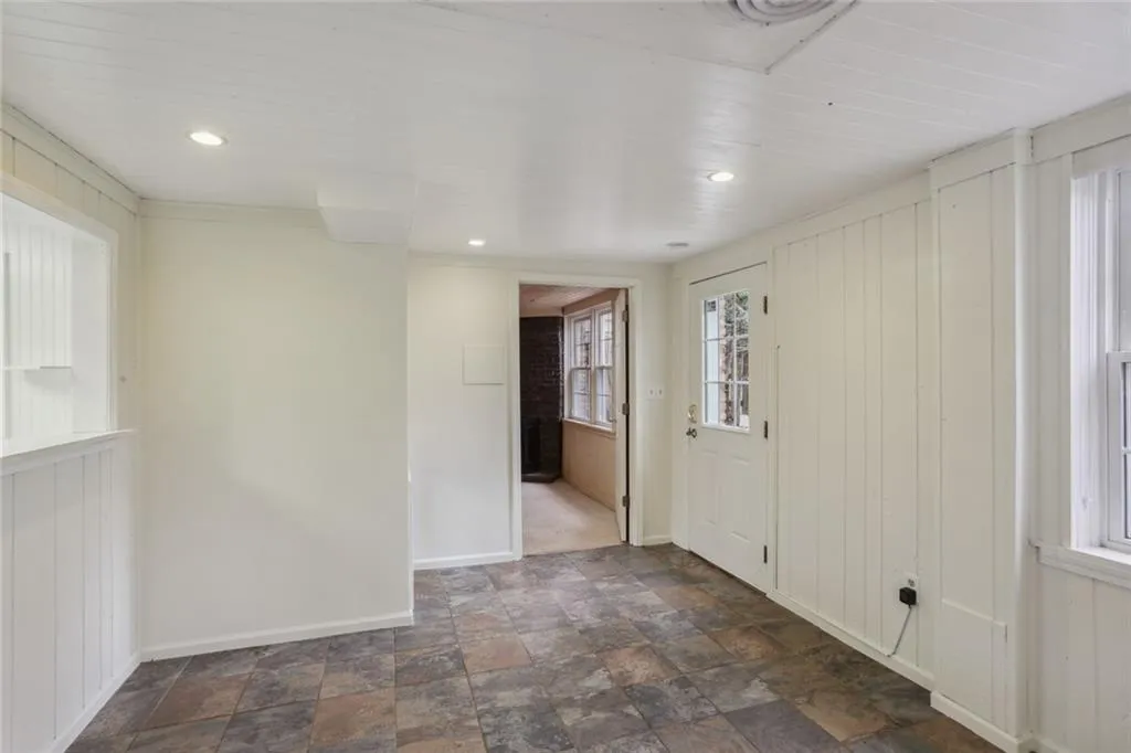 460 River Valley Road, Sandy Springs, Georgia 30328, 4 Bedrooms Bedrooms, ,3 BathroomsBathrooms,Residential,Sold,460 River Valley Road,7147596