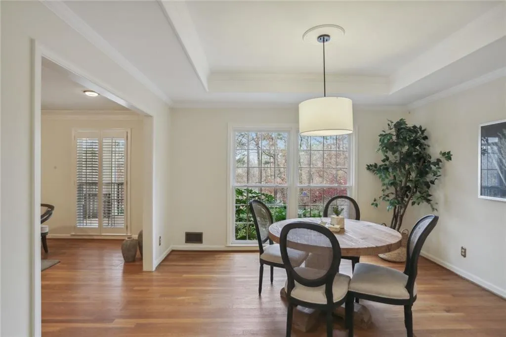 460 River Valley Road, Sandy Springs, Georgia 30328, 4 Bedrooms Bedrooms, ,3 BathroomsBathrooms,Residential,Sold,460 River Valley Road,7147596