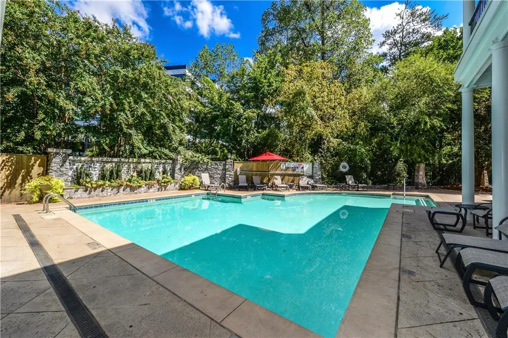 1144 Glenridge Place Unit 1007, Atlanta, Georgia 30342, 2 Bedrooms Bedrooms, ,1 BathroomBathrooms,Residential,Sold,1144 Glenridge Place Unit 1007,5747774