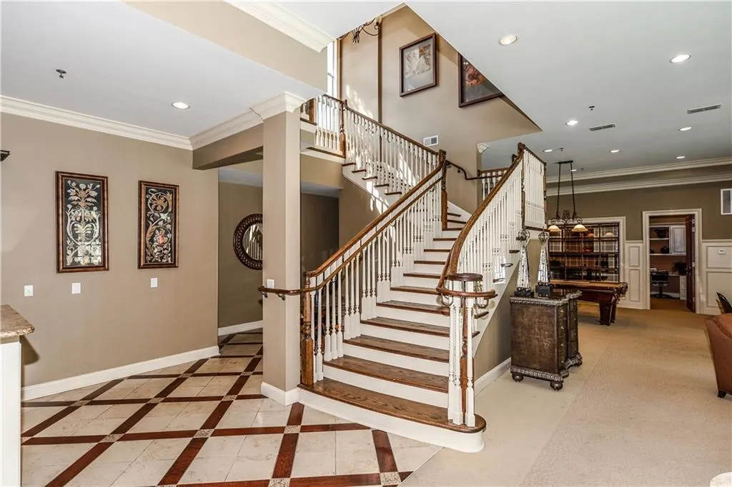 1144 Glenridge Place Unit 1007, Atlanta, Georgia 30342, 2 Bedrooms Bedrooms, ,1 BathroomBathrooms,Residential,Sold,1144 Glenridge Place Unit 1007,5747774