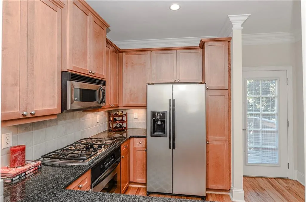 1144 Glenridge Place Unit 1007, Atlanta, Georgia 30342, 2 Bedrooms Bedrooms, ,1 BathroomBathrooms,Residential,Sold,1144 Glenridge Place Unit 1007,5747774