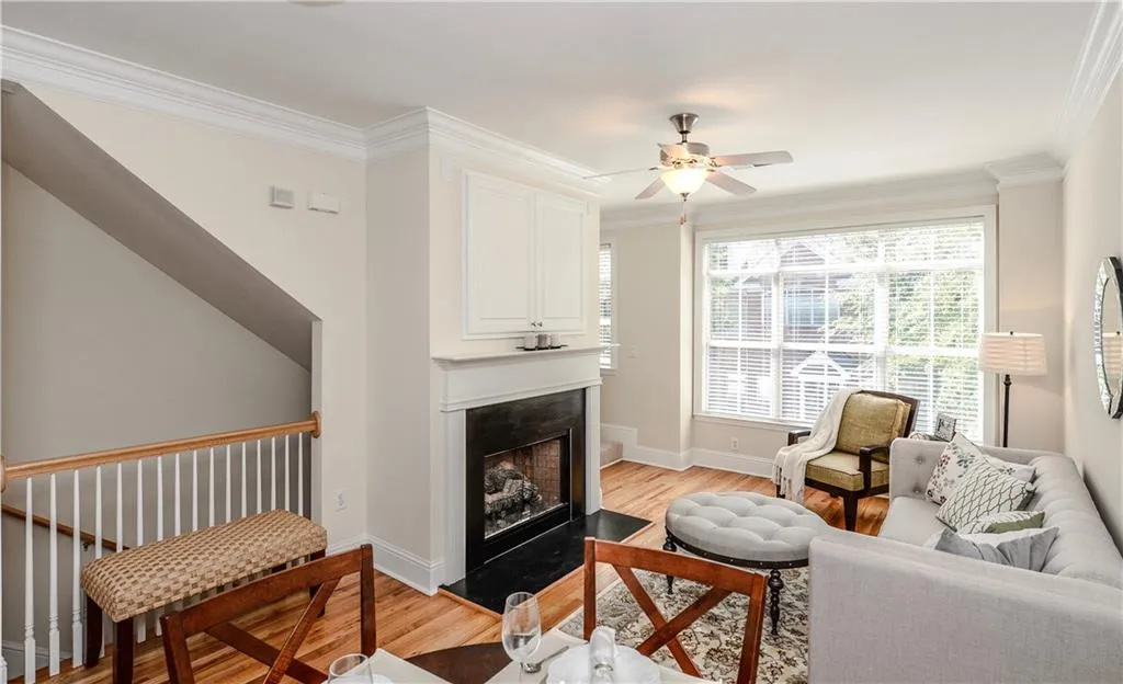 1144 Glenridge Place Unit 1007, Atlanta, Georgia 30342, 2 Bedrooms Bedrooms, ,1 BathroomBathrooms,Residential,Sold,1144 Glenridge Place Unit 1007,5747774