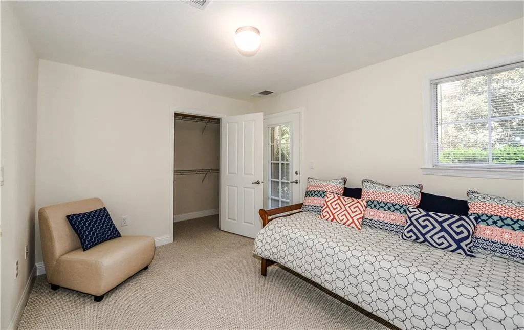 1144 Glenridge Place Unit 1007, Atlanta, Georgia 30342, 2 Bedrooms Bedrooms, ,1 BathroomBathrooms,Residential,Sold,1144 Glenridge Place Unit 1007,5747774