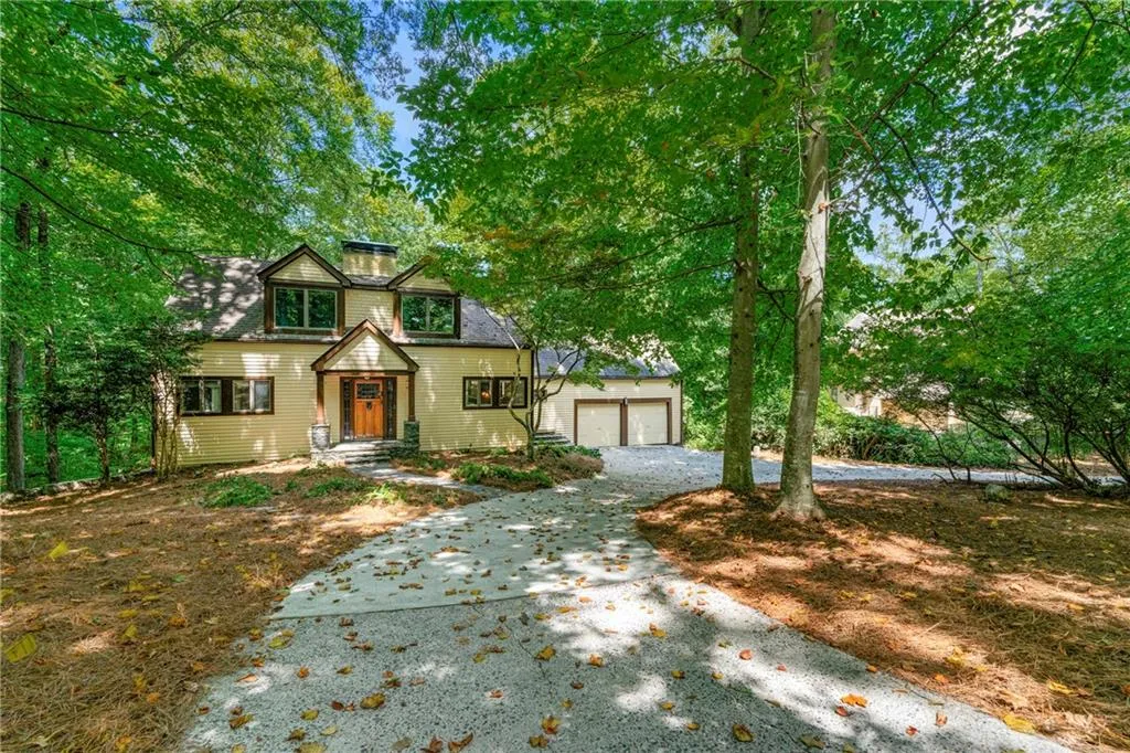 1890 Spalding Drive, Atlanta, Georgia 30350, 5 Bedrooms Bedrooms, ,3 BathroomsBathrooms,Residential,Sold,1890 Spalding Drive,7452557