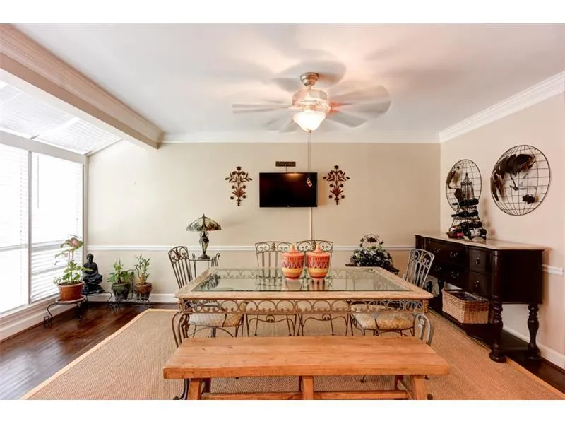 7500 Roswell Road Unit 102, Sandy Springs, Georgia 30350, 3 Bedrooms Bedrooms, ,2 BathroomsBathrooms,Residential,Sold,7500 Roswell Road Unit 102,5904617