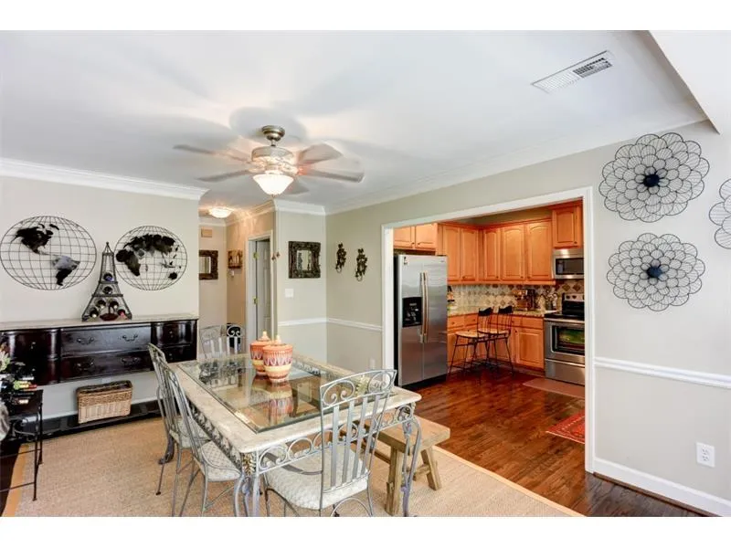 7500 Roswell Road Unit 102, Sandy Springs, Georgia 30350, 3 Bedrooms Bedrooms, ,2 BathroomsBathrooms,Residential,Sold,7500 Roswell Road Unit 102,5904617