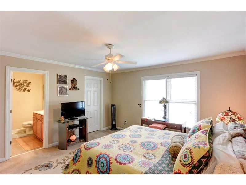 7500 Roswell Road Unit 102, Sandy Springs, Georgia 30350, 3 Bedrooms Bedrooms, ,2 BathroomsBathrooms,Residential,Sold,7500 Roswell Road Unit 102,5904617