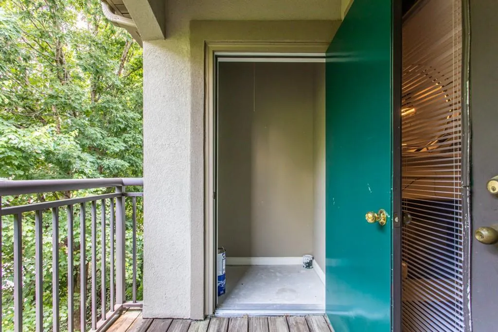 5559 Glenridge Drive Unit 1404, Sandy Springs, Georgia 30342, 1 Bedroom Bedrooms, ,1 BathroomBathrooms,Residential,Sold,5559 Glenridge Drive Unit 1404,7052401