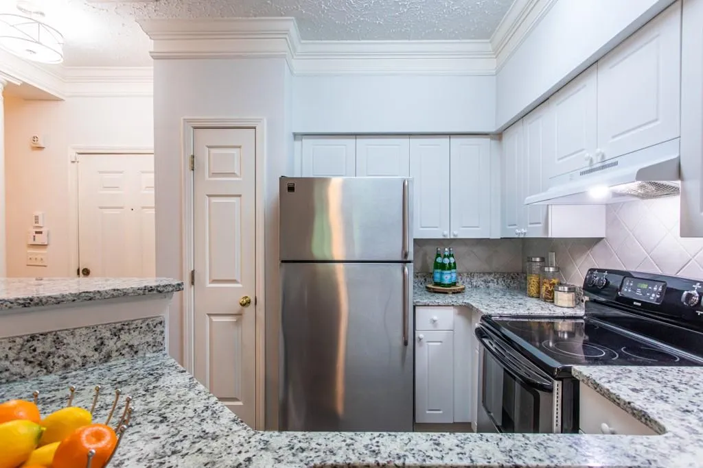 5559 Glenridge Drive Unit 1404, Sandy Springs, Georgia 30342, 1 Bedroom Bedrooms, ,1 BathroomBathrooms,Residential,Sold,5559 Glenridge Drive Unit 1404,7052401
