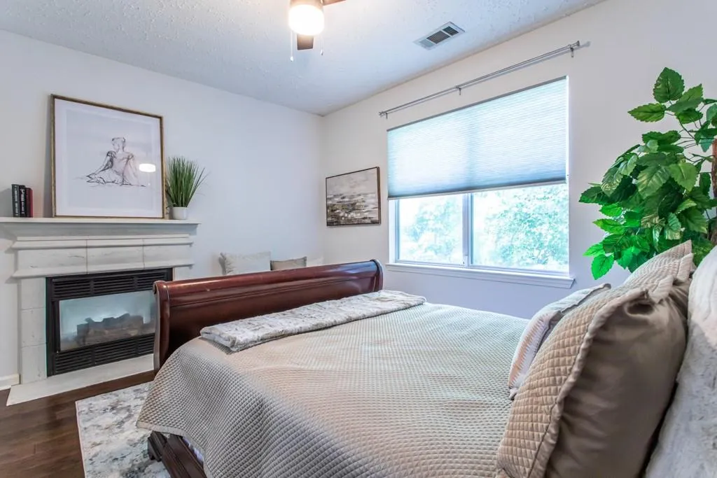 5559 Glenridge Drive Unit 1404, Sandy Springs, Georgia 30342, 1 Bedroom Bedrooms, ,1 BathroomBathrooms,Residential,Sold,5559 Glenridge Drive Unit 1404,7052401