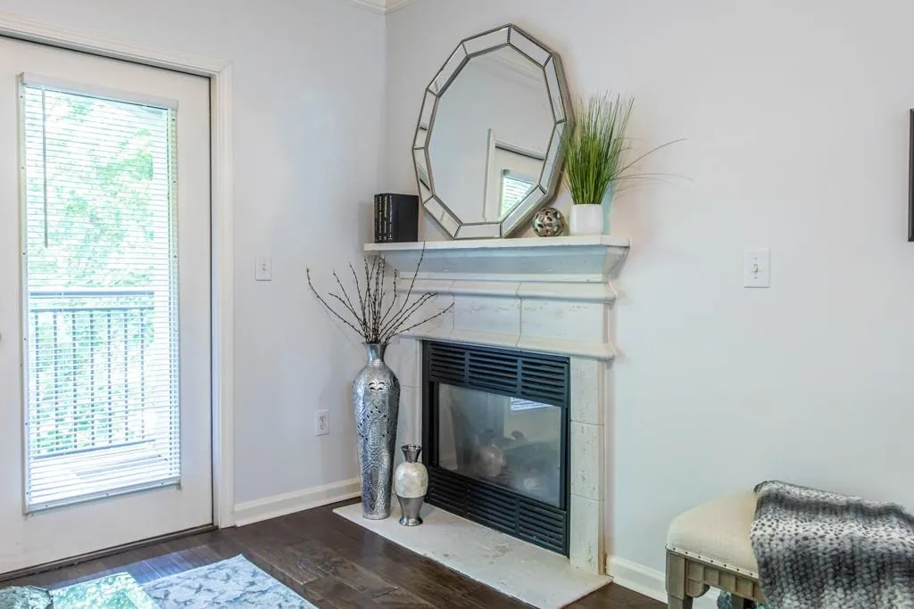 5559 Glenridge Drive Unit 1404, Sandy Springs, Georgia 30342, 1 Bedroom Bedrooms, ,1 BathroomBathrooms,Residential,Sold,5559 Glenridge Drive Unit 1404,7052401