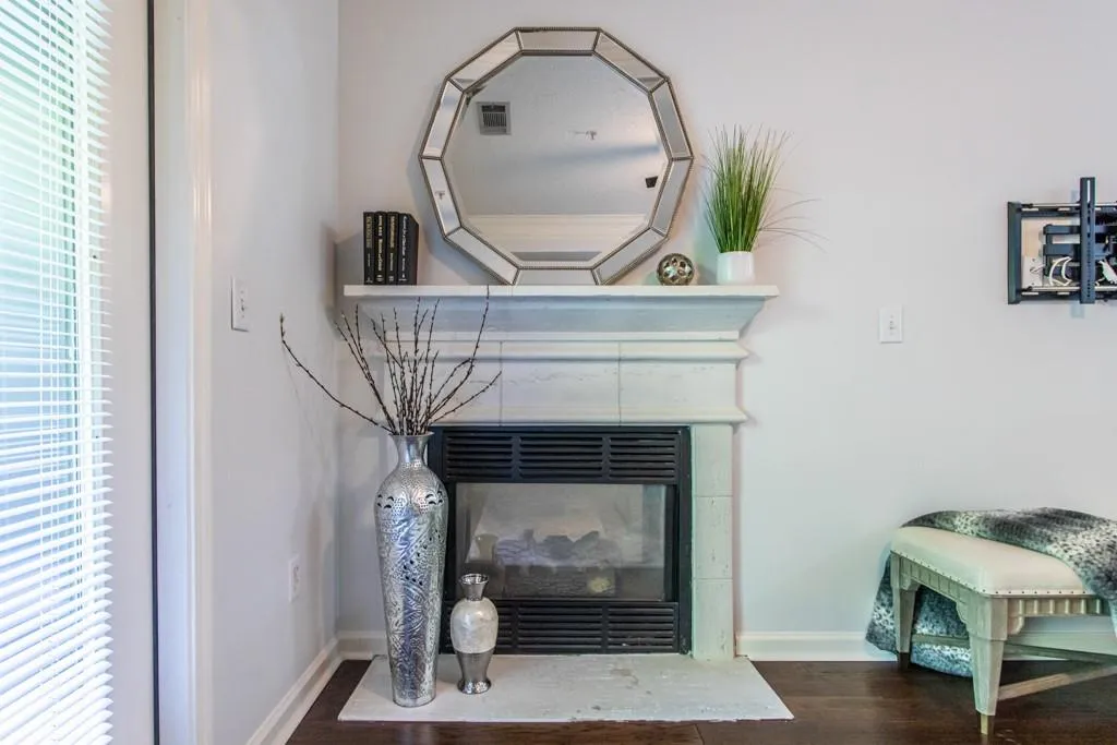 5559 Glenridge Drive Unit 1404, Sandy Springs, Georgia 30342, 1 Bedroom Bedrooms, ,1 BathroomBathrooms,Residential,Sold,5559 Glenridge Drive Unit 1404,7052401