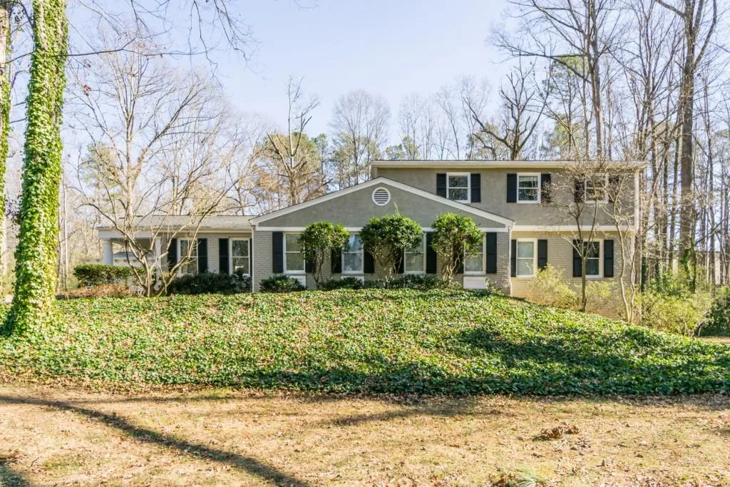 7185 Brandon Mill Road, Sandy Springs, Georgia 30328, 4 Bedrooms Bedrooms, ,4 BathroomsBathrooms,Residential,Sold,7185 Brandon Mill Road,5952383