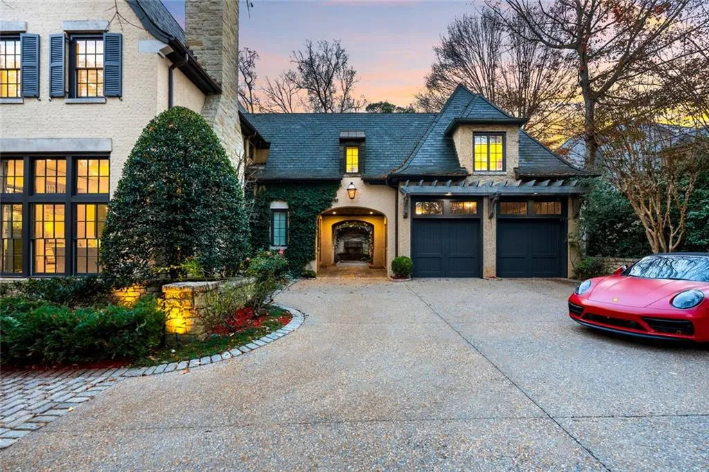 675 W Paces Ferry Road Nw Unit 13, Atlanta, Georgia 30327, 5 Bedrooms Bedrooms, 0 ,5 BathroomsBathrooms,Residential,For Sale,675 W Paces Ferry Road Nw Unit 13,7686980