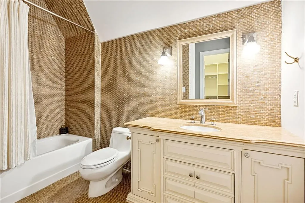 675 W Paces Ferry Road Nw Unit 13, Atlanta, Georgia 30327, 5 Bedrooms Bedrooms, 0 ,5 BathroomsBathrooms,Residential,For Sale,675 W Paces Ferry Road Nw Unit 13,7686980