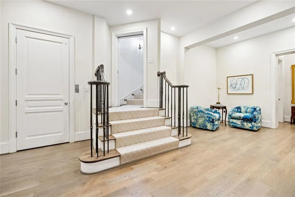 675 W Paces Ferry Road Nw Unit 13, Atlanta, Georgia 30327, 5 Bedrooms Bedrooms, 0 ,5 BathroomsBathrooms,Residential,For Sale,675 W Paces Ferry Road Nw Unit 13,7686980
