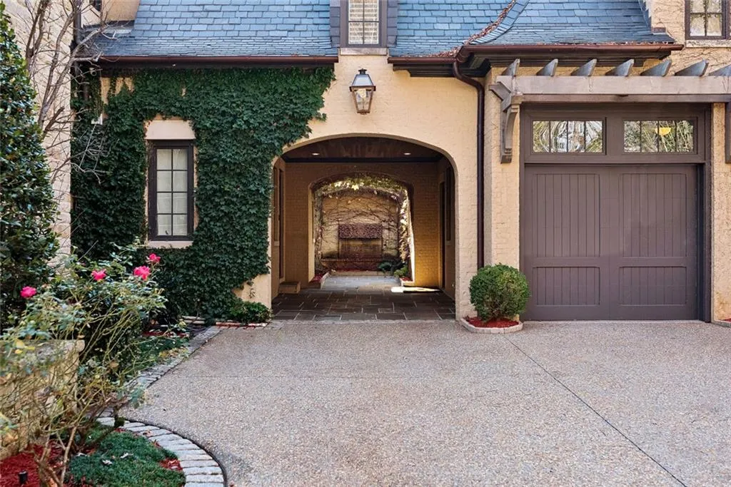 675 W Paces Ferry Road Nw Unit 13, Atlanta, Georgia 30327, 5 Bedrooms Bedrooms, 0 ,5 BathroomsBathrooms,Residential,For Sale,675 W Paces Ferry Road Nw Unit 13,7686980