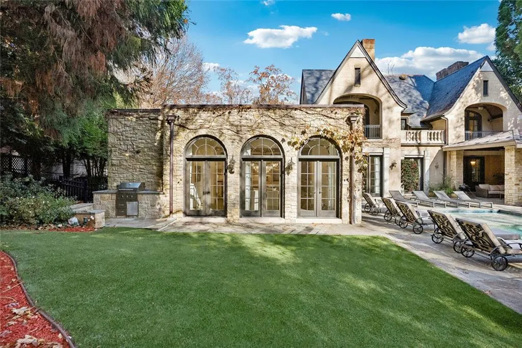 675 W Paces Ferry Road Nw Unit 13, Atlanta, Georgia 30327, 5 Bedrooms Bedrooms, 0 ,5 BathroomsBathrooms,Residential,For Sale,675 W Paces Ferry Road Nw Unit 13,7686980