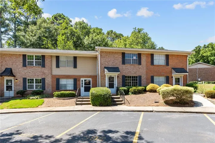 392 Northdale Court, Lawrenceville, Georgia 30046