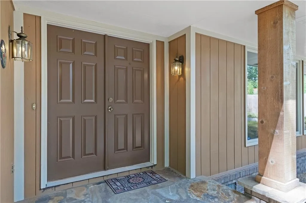 7270 Twin Branch Road, Sandy Springs, Georgia 30328, 4 Bedrooms Bedrooms, ,3 BathroomsBathrooms,Residential,Sold,7270 Twin Branch Road,6777541