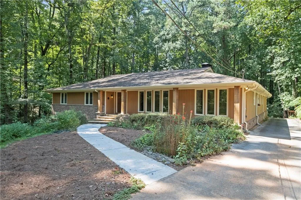 7270 Twin Branch Road, Sandy Springs, Georgia 30328, 4 Bedrooms Bedrooms, ,3 BathroomsBathrooms,Residential,Sold,7270 Twin Branch Road,6777541