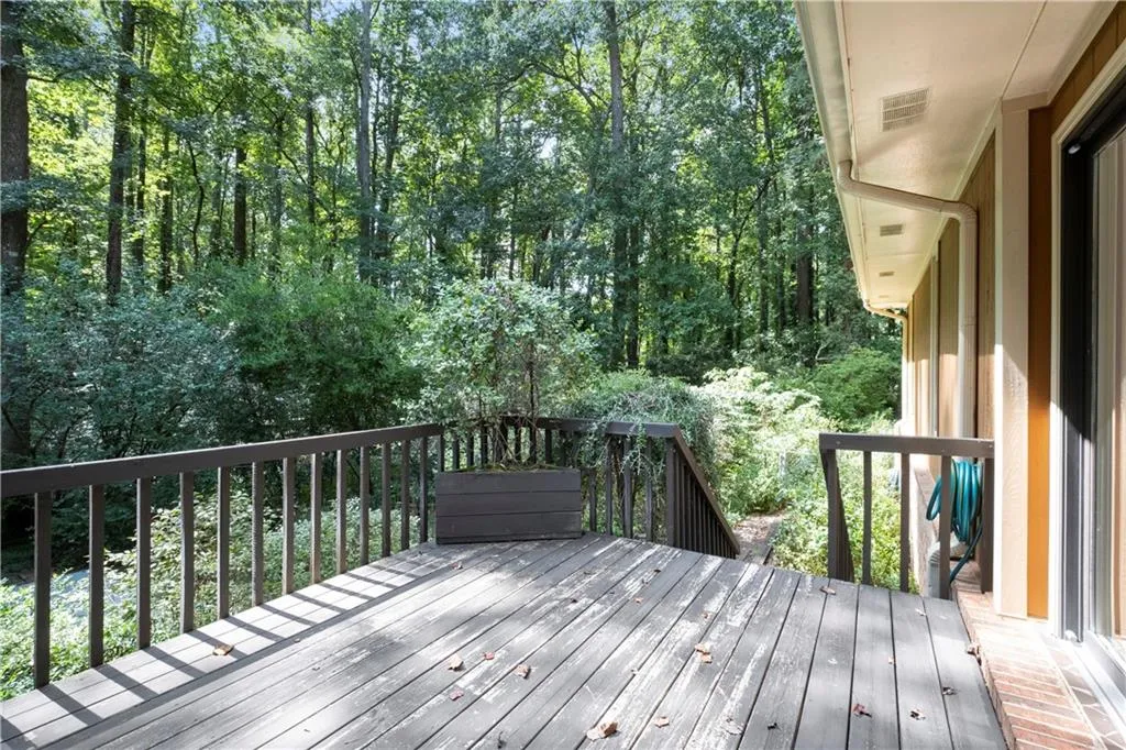 7270 Twin Branch Road, Sandy Springs, Georgia 30328, 4 Bedrooms Bedrooms, ,3 BathroomsBathrooms,Residential,Sold,7270 Twin Branch Road,6777541
